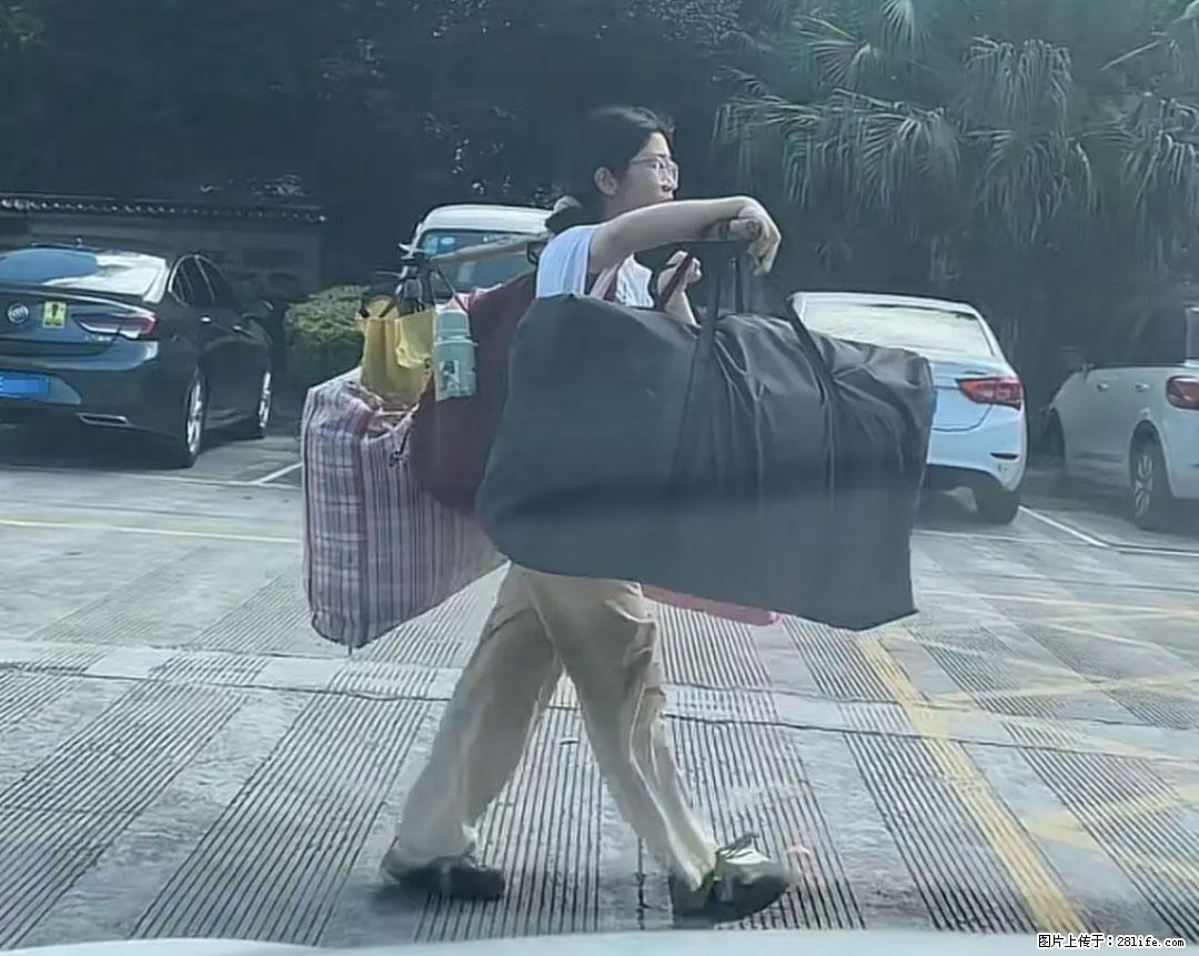 全网追的“扁担女孩”，找了一份暑假工，时薪12元 - 玉树生活资讯 - 玉树28生活网 ys.28life.com