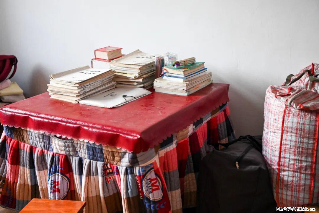 全网追的“扁担女孩”，找了一份暑假工，时薪12元 - 玉树生活资讯 - 玉树28生活网 ys.28life.com